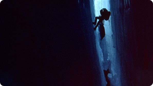 documentary review of Touching the Void (2003) 